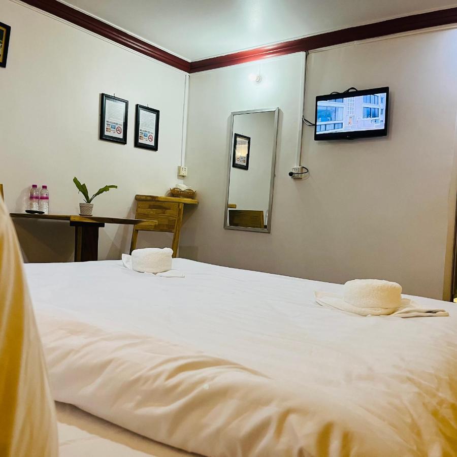 Por Chey Hotel พระตะบอง ภายนอก รูปภาพ